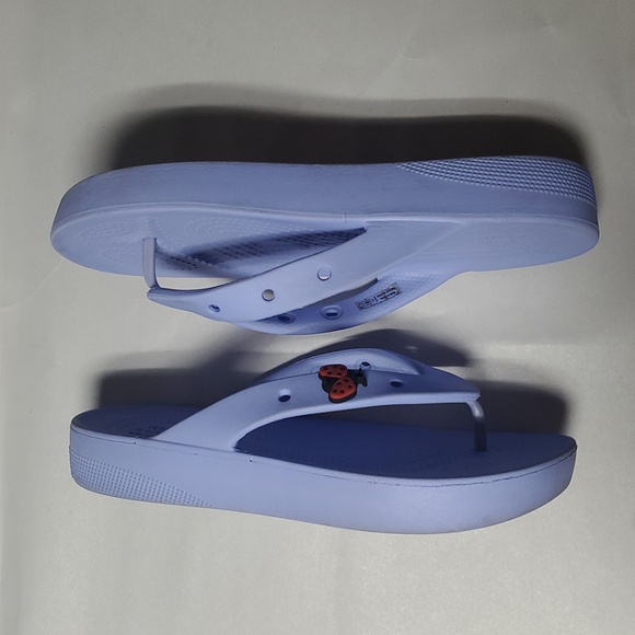 CROCS Classic Flip Flop Platform Sandals Size 10 Perriwinkle Womens - Picture 2 of 16